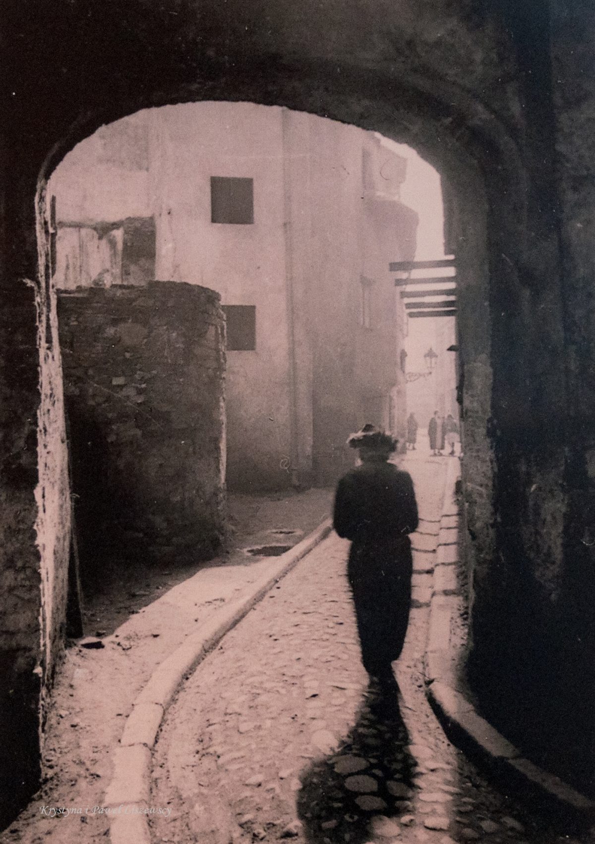 „I CIĄGLE WIDZĘ ICH TWARZE…” podróżująca wystawa fotografii Żydów polskich