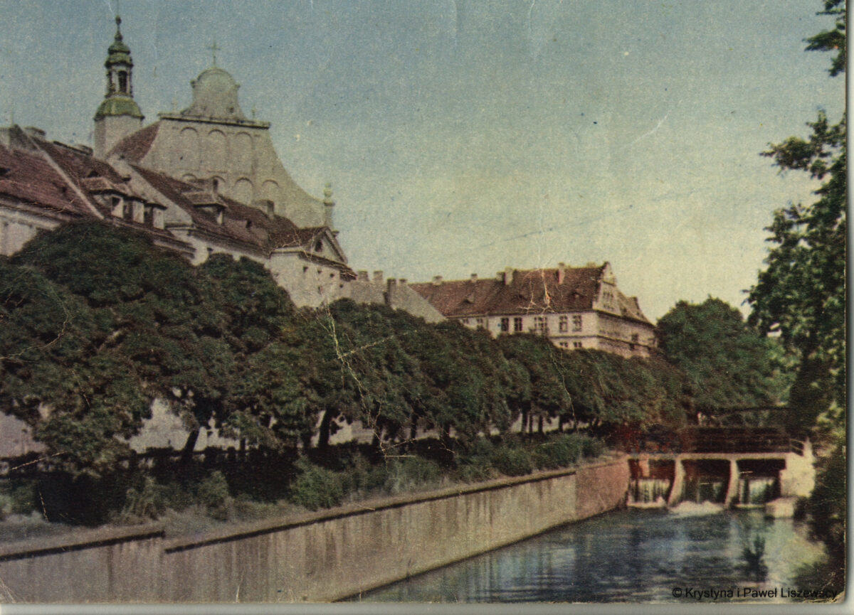 Co zrobić, aby miasto z pietyzmem i troską odbudowane po zagładzie 1914 roku, zamienić w zapadłą dziurę, niszcząc dorobek pokoleń dbających o piękny Kalisz? – Przewodnik po starym Kaliszu