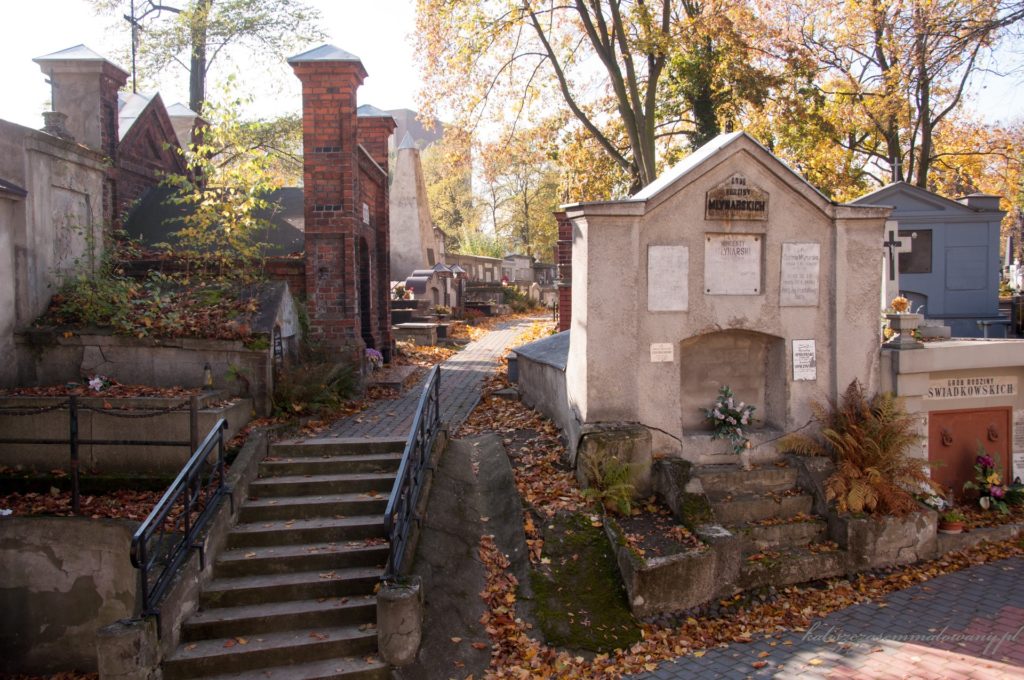 Trzy cmentarze Rogatka