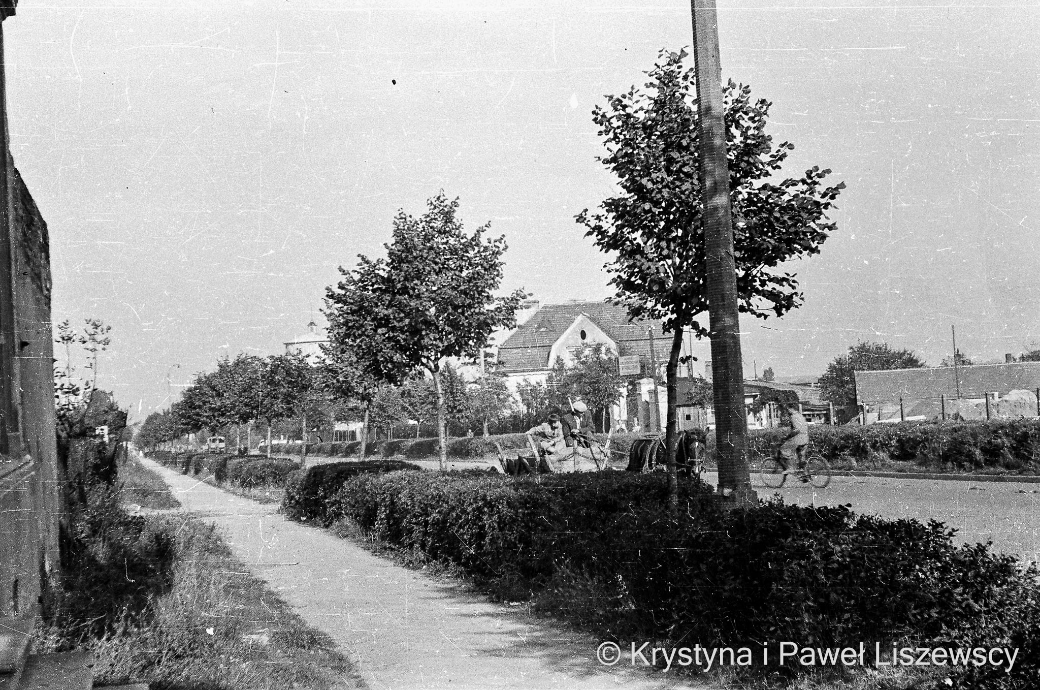 27530003 - Kalisz Czasem Malowany Kalisz w starym albumie