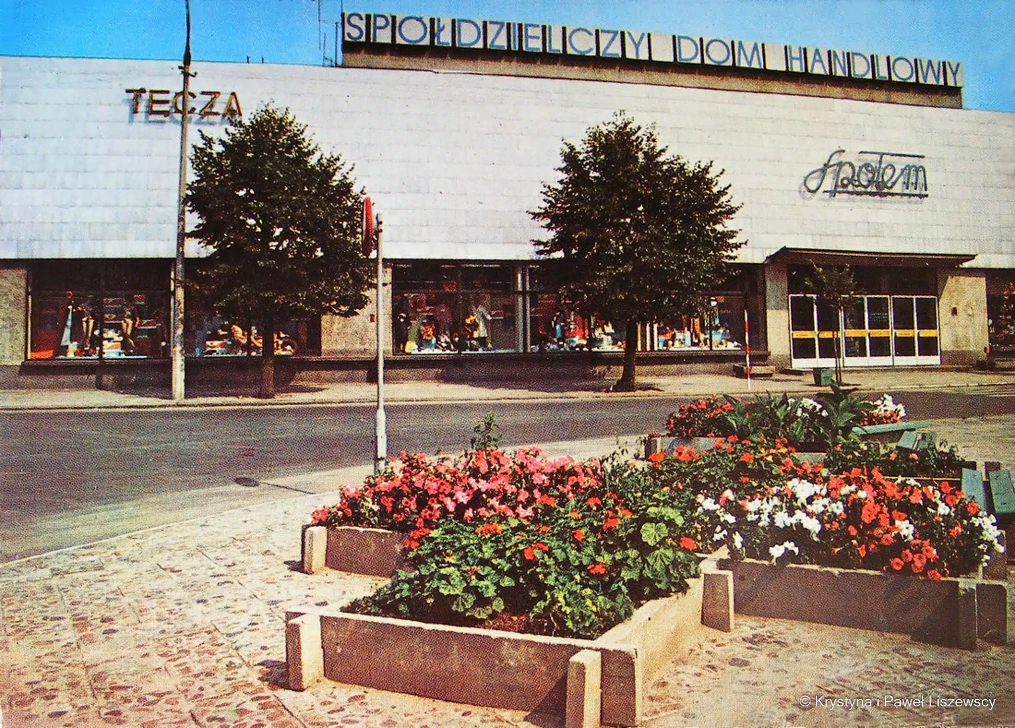 Tecza_Spoldzielczy_Dom_Handlowy_PSS_Spolem_146582_Fotopolska-Eu - Kalisz Czasem Malowany Galeria Tęcza