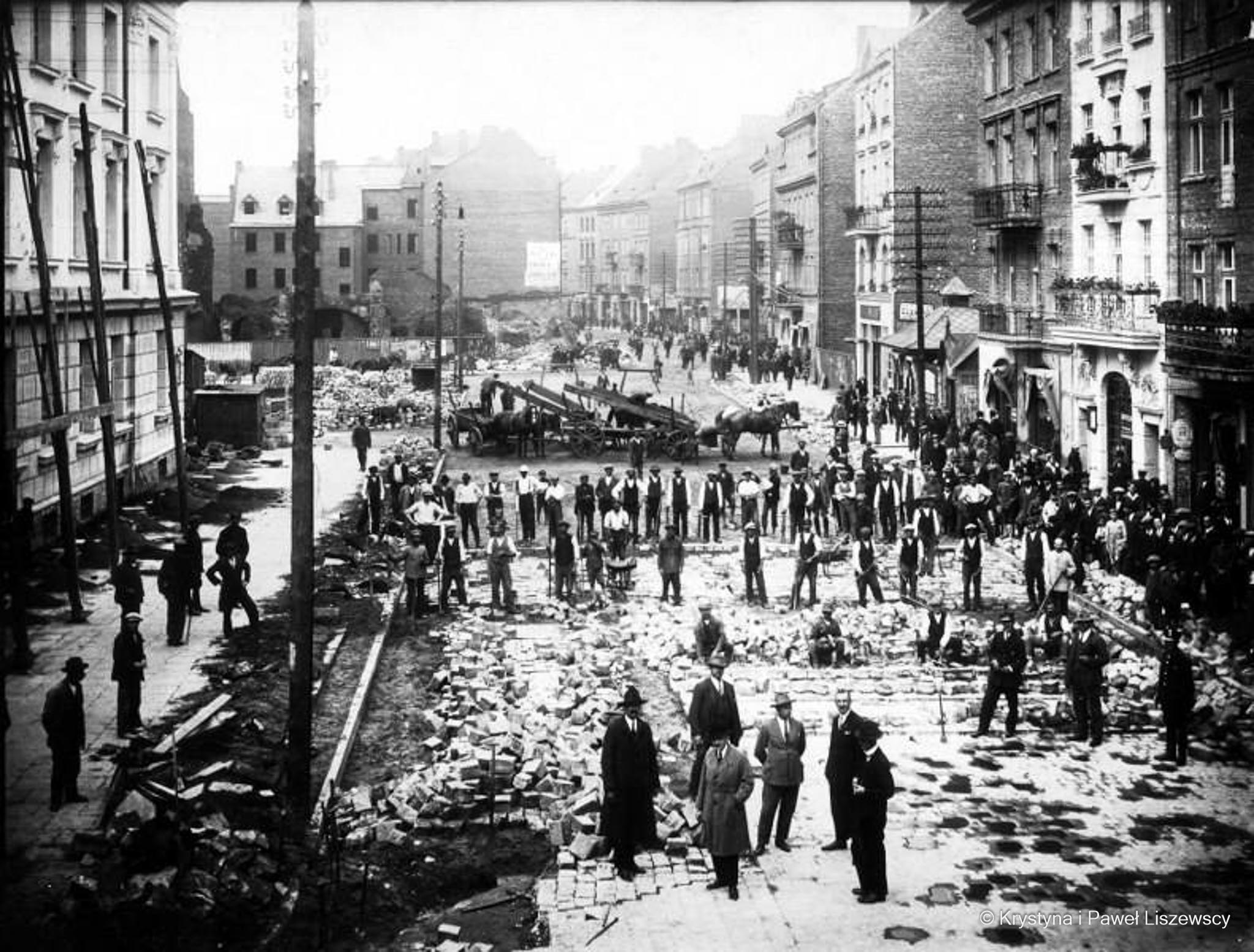 odbudowa rynku gł 1914 - Kalisz Czasem Malowany kaliszanie